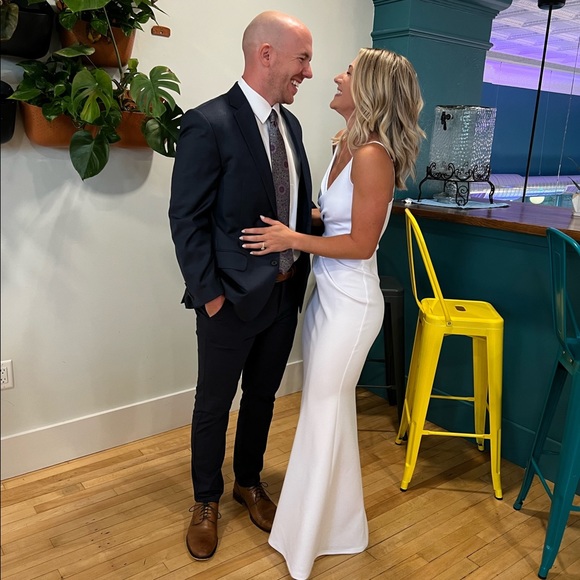 Meet your Posher, Laura - Picture 2 of 4